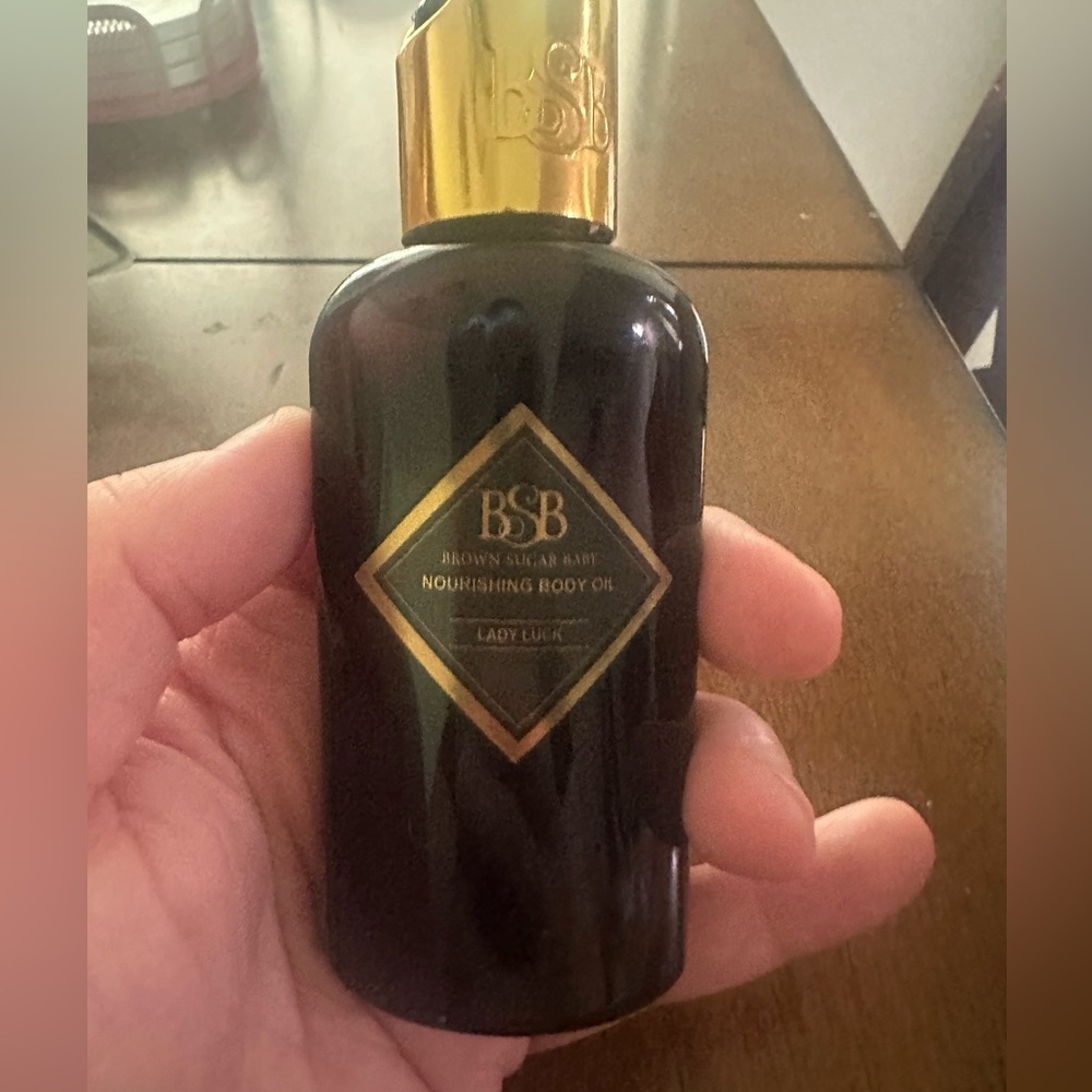 Brown sugar babe lady luck oil (dupe for Valentino born in Roma) 2 oz.